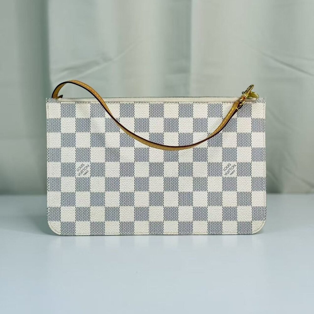 Louis Vuitton Clutch Damier Azur - Picture 2 of 8